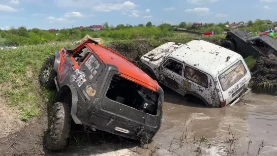 Видео от Экстрим 4х4 | Внедорожники | OffRoad - Второй этап кубка краснодарского края категория нива открытая (720p)