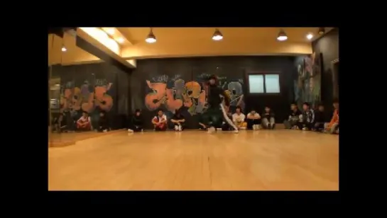 2010.11.15 Pre-debut Ji Hansol  (Seo Duck Ku Hiphop Dance School)