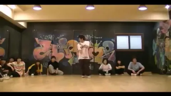 Pre-debut Ji Hansol  (Seo Duck Ku Hiphop Dance School)