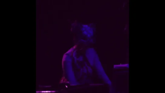 Björk DJ set in Montreal, 25-10-2016 (clip)