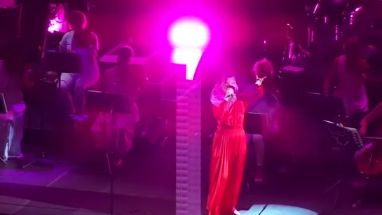 Bjork - Lionsong - live in Roma (2015)