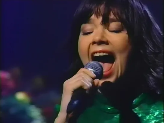 Björk - Bachelorette - live on SNL (1997) - Bjork