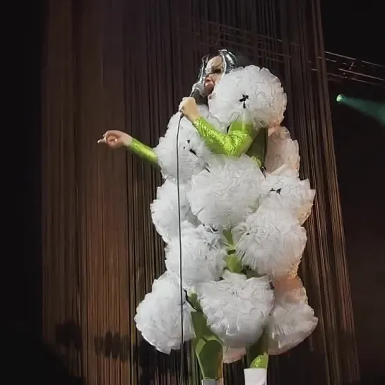 Björk - Isobel - live at Shrine Auditorium, LA (2022) - Bjork