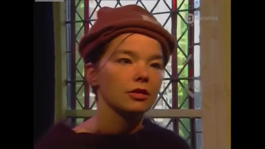 Björk interview on TopPop (1993)