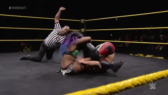 Shayna Baszler vs Ember Moon (NXT Women's title)