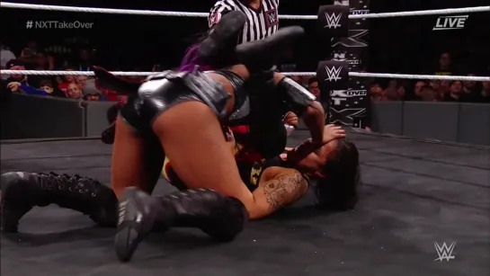 Shayna Baszler vs Ember Moon (NXT Women's title)