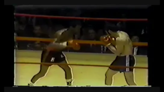 1971-06-04 Billy Backus vs Jose Napoles II (WBC & WBA Welterweight Titles)