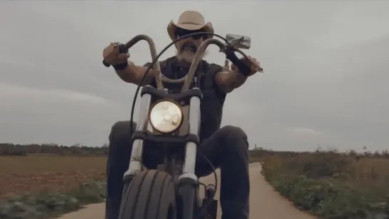 MOTÖRHEAD — When the Sky Comes Looking for You (official video ♠ 2015)