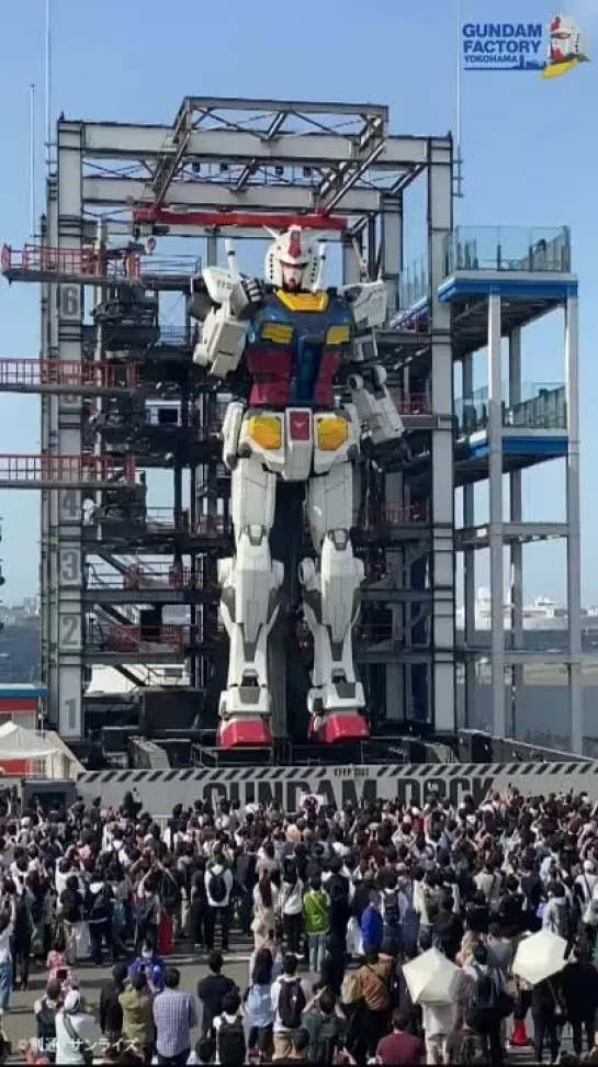 動くガンダム"とじゃんけん対決