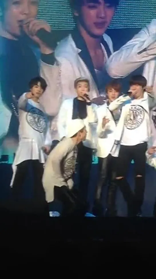 `FANCAM` 150308 | Bangtan - Miss Right @ The Red Bullet (Тайбэй, Тайвань)