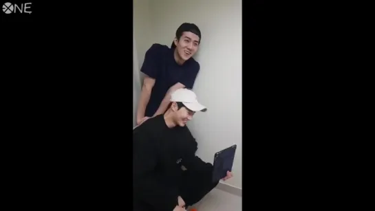 [РУС.САБ]  180318 EXO Chanyeol Instagram Live with Sehun, Suho