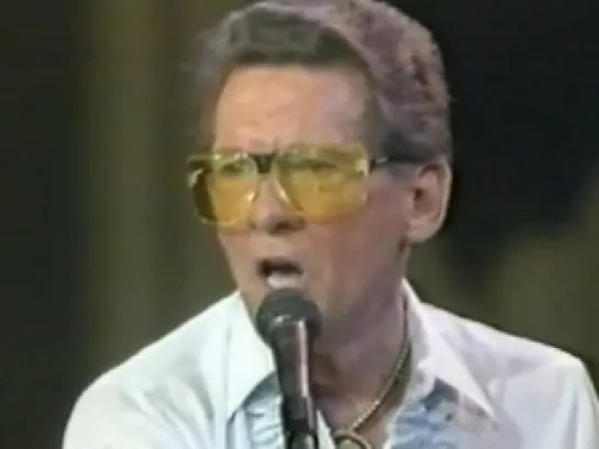 Jerry Lee Lewis - The Killer In Concert 1990.(все диалоги между песнями переведены на русский)