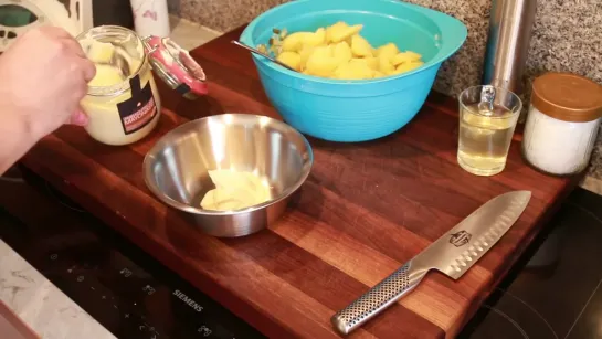 Rheinischer Pellkartoffel Salat - Äädäpelschloot - Beilagenrezept