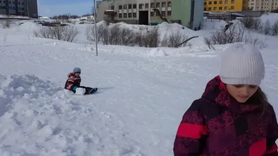 Весенние качели в Снежногорске