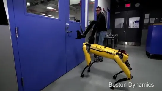 Видео про робота Boston Dynamics с забавной озвучкой