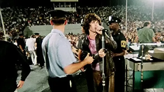 Jim Morrison Shocks Crowd at Singer Bowl in New York 02.08.1968