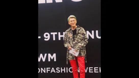 170107 London Fashion Week w/ Zico