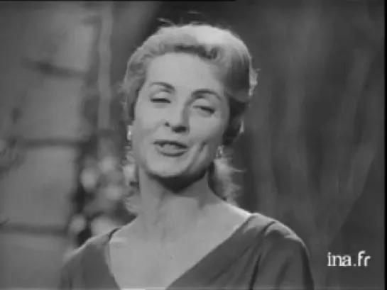 Danielle Darrieux  "Le temps du muguet"