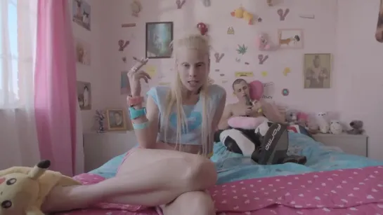 † DiE AnTwOoRd † - ♫ BaBy'S On FiRe [ OffIcIaL ] ♫ .ıllıılı