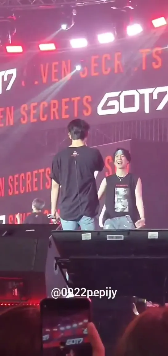 [FANCAM] 190907 «Fan Fest 2019 SEVEN SECRETS» в Бангкоке, Тайланд (День-3).