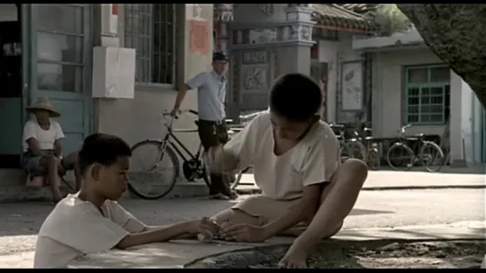 The Time to Live and the Time to Die (1985) Hou Hsiao-Hsien - subtitulada