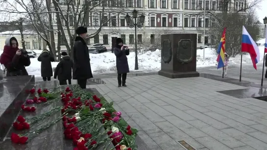 Митинг в честь Дня защитника Отечества на площади Выборгских полков