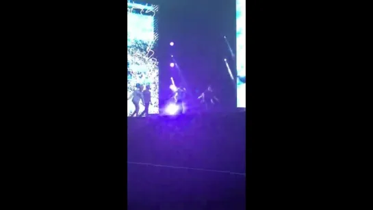 `MPD/Fancam` 160809 Bangtan - Dope @ KCON LA 2016.