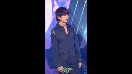 180601 BTS - Fake Love @ Music Bank (Fancam)