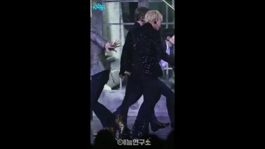 `FANCAM` 161015 Bangtan - Blood, Sweat & Tears (фокус на Ви) @ Music Core.