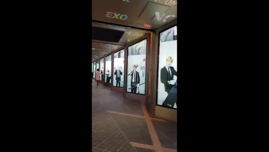 `VIDEO` Lotte Department Store Star Avenue at Myeongdong.