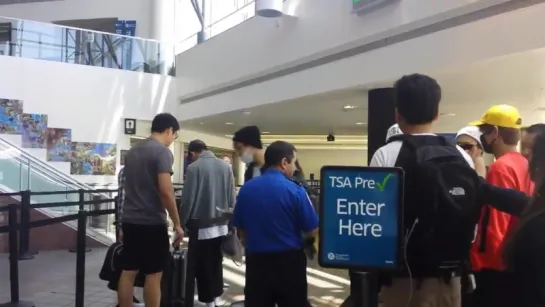 `FANCAM` 150727 | Bangtan @ LAX, отправление в Мексику