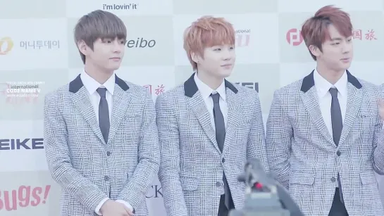 `FANCAM` 150128 | Bangtan @ Красная дорожка 4th GAON Chart KPOP Awards