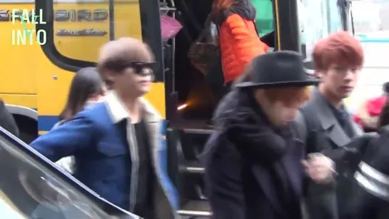 `FANCAM` 150114 | Bangtan @ Аэропорт Гимпо, отправление в Китай