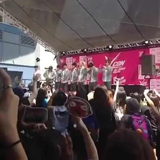 `FANCAM` 140810 | Bangtan @ Фестиваль "KCON 2014", Лос Анджелес