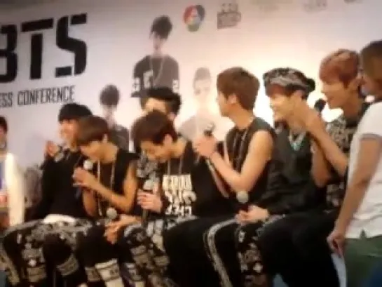 FANCAM | 131128 | BTS @ Press Conference MBK