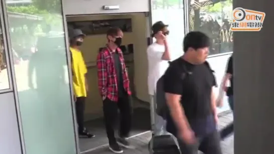 `NEWS` 150828 | Bangtan @ Hong Kong Airport