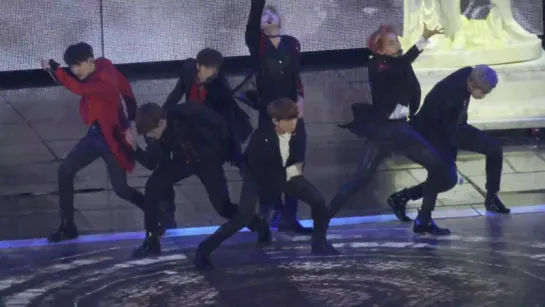 `FANCAM` 161119 Bangtan - Blood Sweat &Tears @ 2016 MelOn Music Awards.