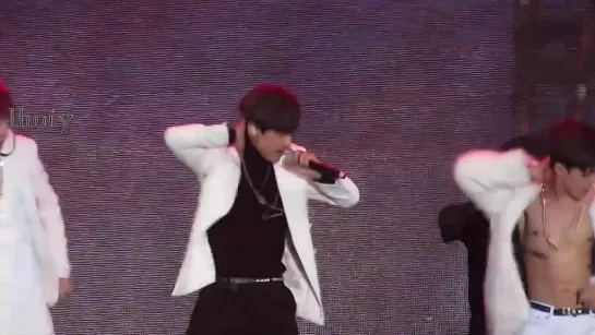 `FANCAM` 141203 | Bangtan - Danger + Let's Get It Started (фокус Ви) @ 2014 MAMA AWARDS