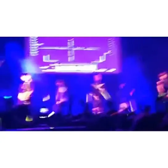 `FANCAM` 140729 | Bangtan - No More Dream @ 1st Fan Meeting ARE WE LATE? (RWL8?) Стокгольм, Швеция