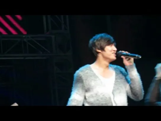 Lee Min Ho - Say Yes (LIVE)