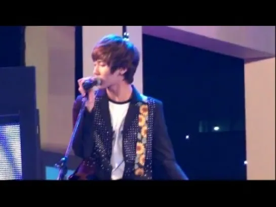 [2011.10.05.] FTISLAND, CELLTRION family concert - Hello Hello