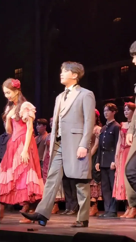 20.02.22 Hongki Musical 'Jack TheRipper' curtain call