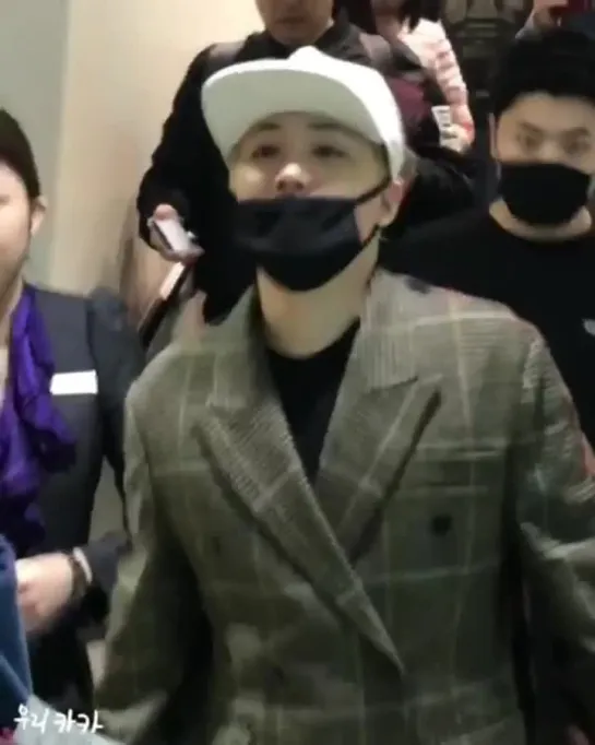 03.03.19 hongki @ depart from Taiwan