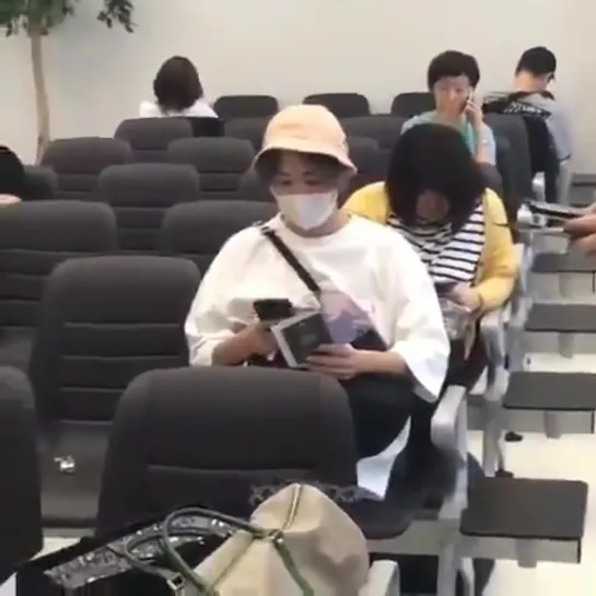 14.07.19 hongki @ airport - xxzssxx