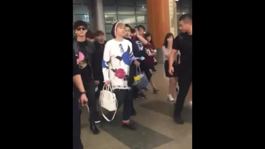 11.02.17 ftisland @ airport singapore