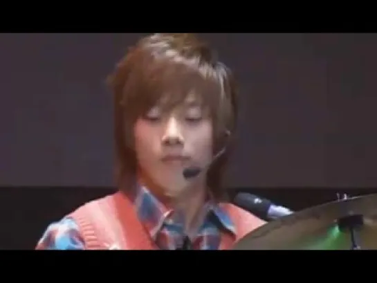 Minhwan solo stage - FT Island first Tokyo live