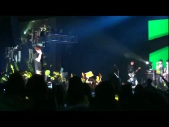 [fancam] PLAY ! FT Island Concert in Singapore - Bing Bing Bing  [120115]