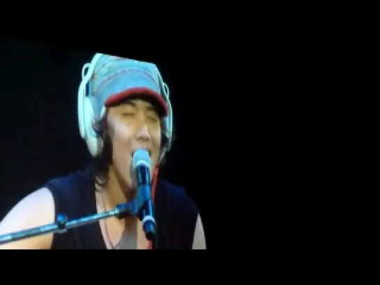 FT Island X'mas Live - HongKi Solo [111224]