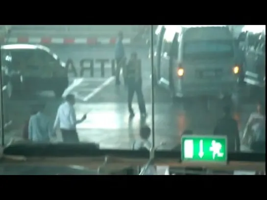 Hongki at Suvarnabhumi Airport Thailand [fancam; 111216] 2