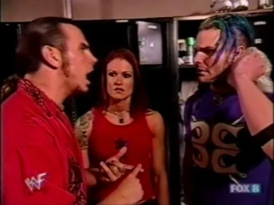 Lita & Hardy Boyz backstage(WWF SmackDown 22.11.2001)